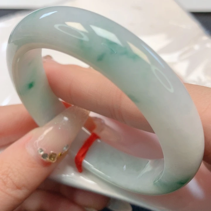 【闪购商品】翡翠手镯未镶嵌54+圈