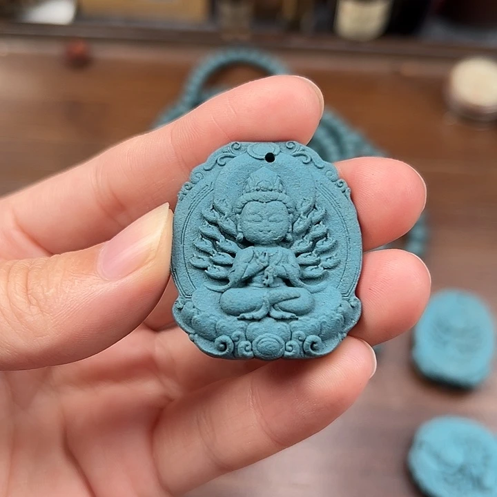 泥塑蓝药师千手观音