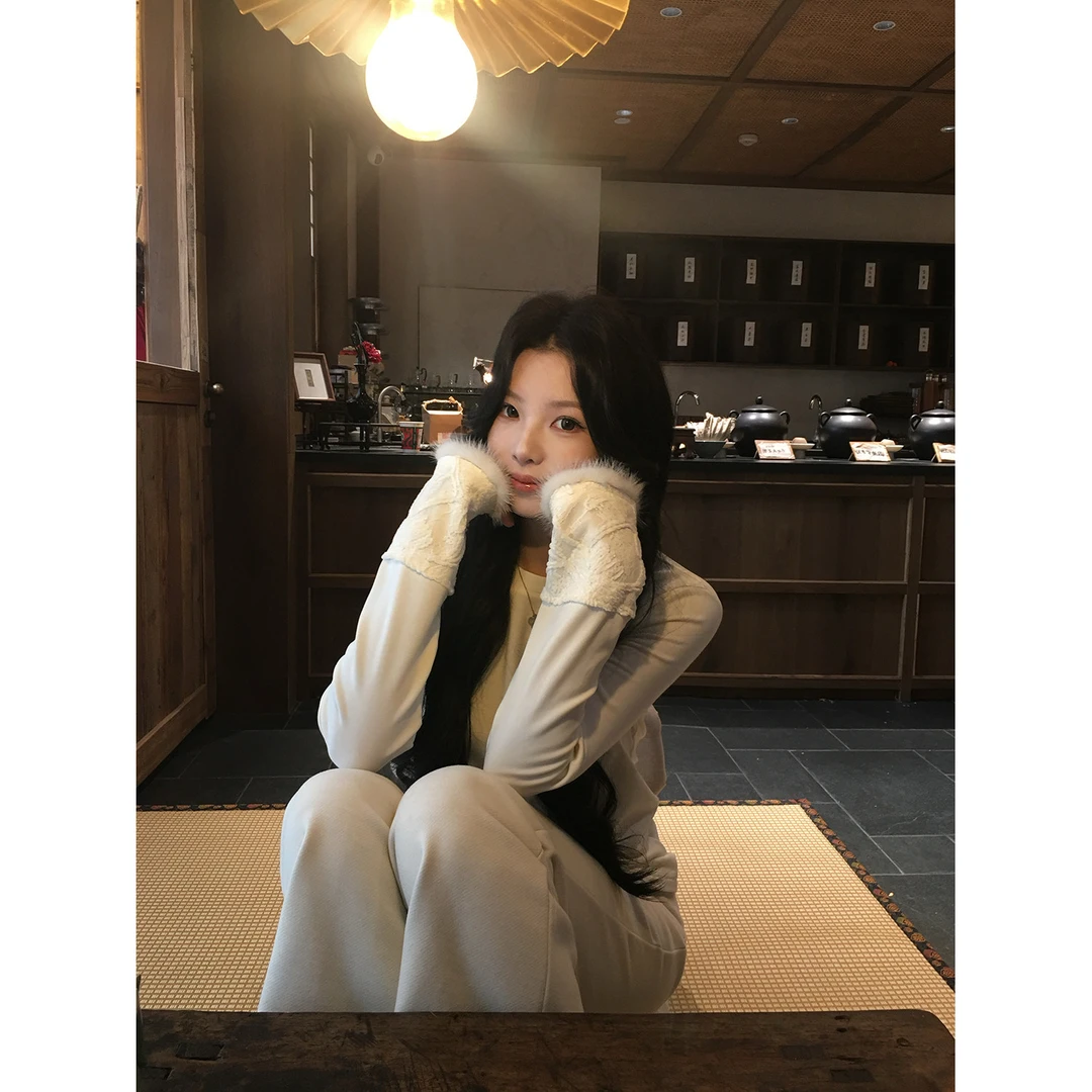 ICELOLLY莱赛尔圆领水貂毛长袖针织衫打底衫女冬季超好看内搭上衣