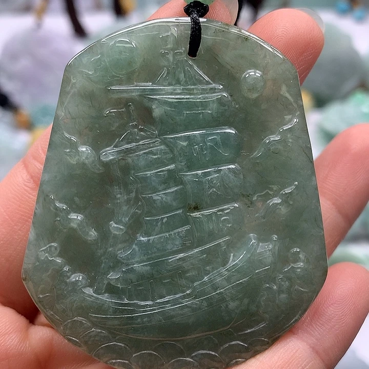 翡翠未镶嵌颈饰一帆风顺洒黄翡福利