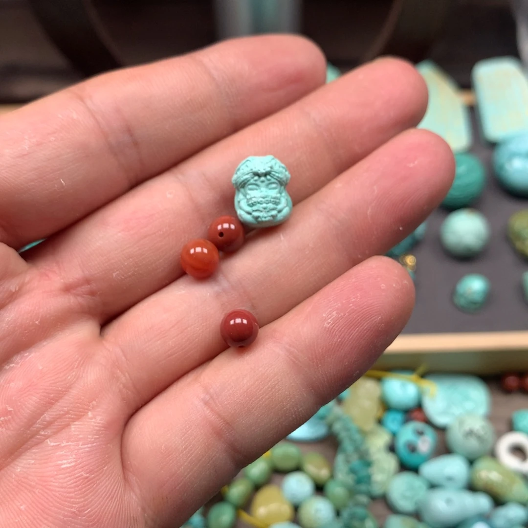 南红玛瑙雕刻未镶嵌