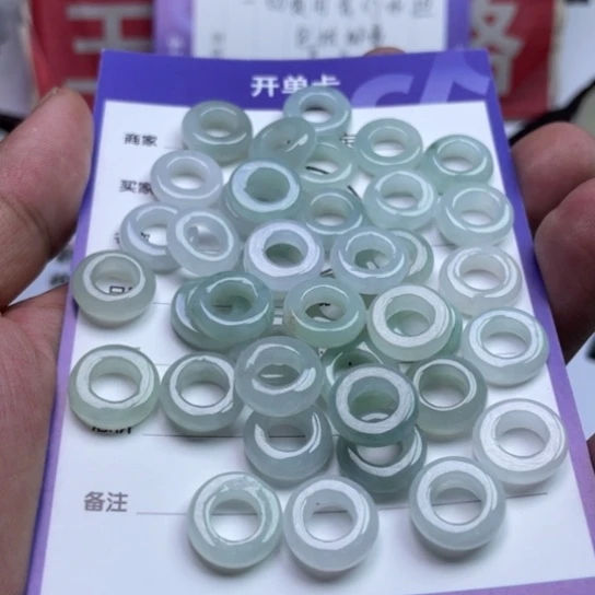 翡翠挂件未镶嵌多样性发货拍一发三个