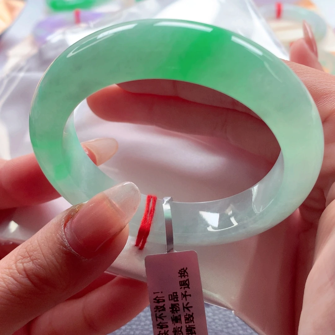 *****翡翠未镶嵌手镯师妹53.5正阳绿满翠色完美