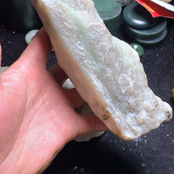 和田玉（糖玉）未镶嵌珠宝奇石