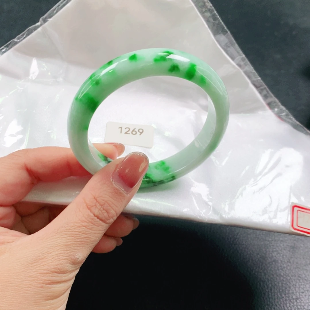 翡翠未镶嵌手镯03