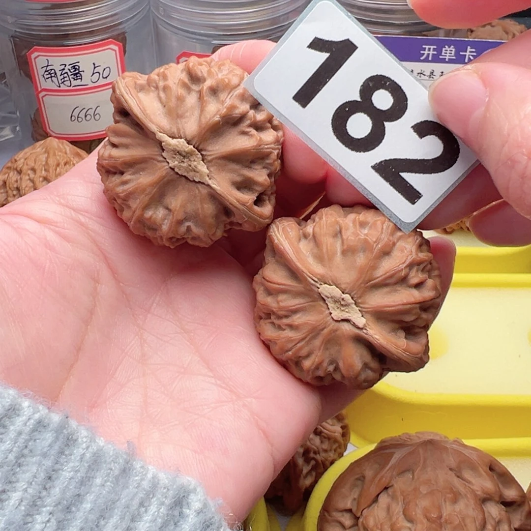 文玩核桃把件H****文玩182