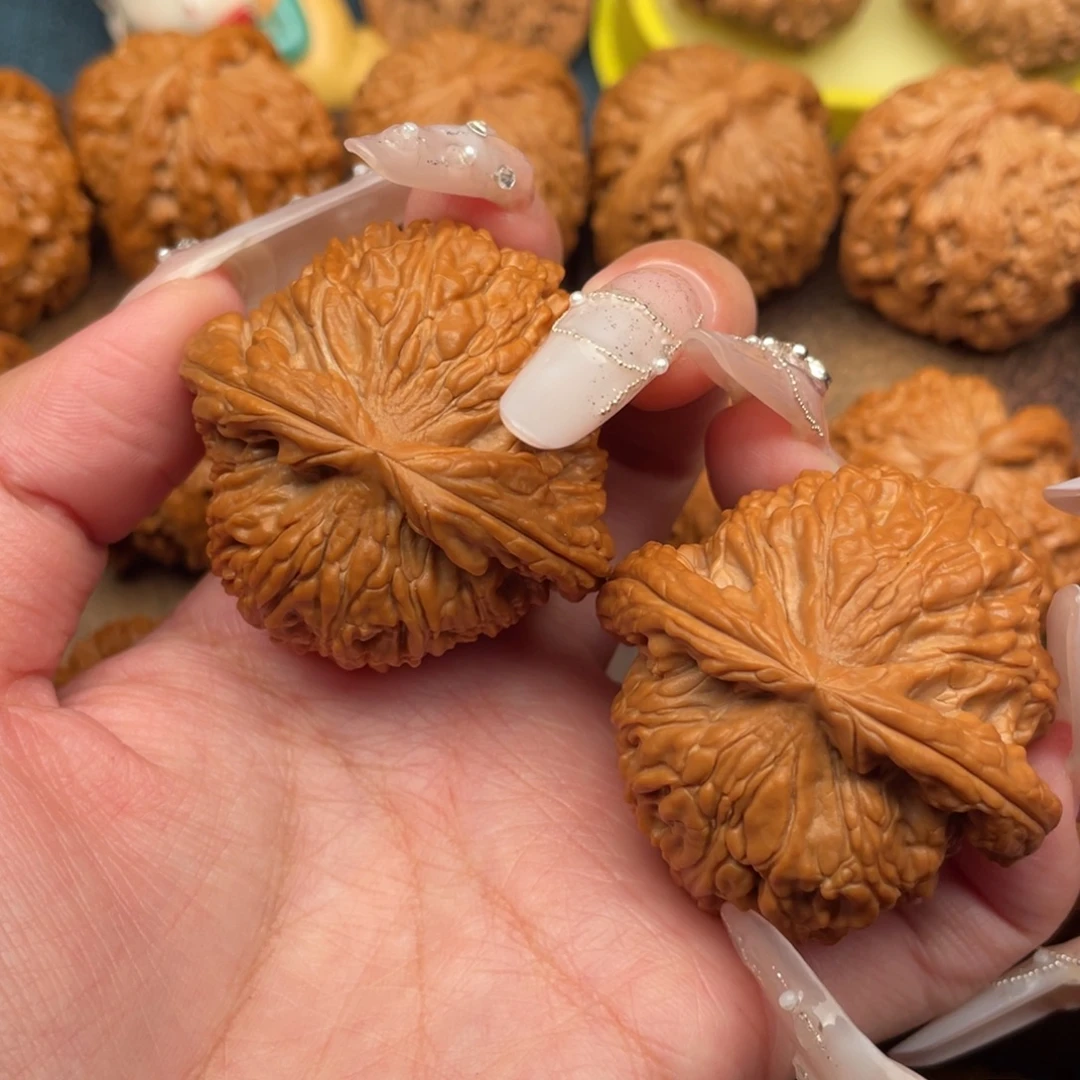 把件文玩核桃全品毕业满肉球白46