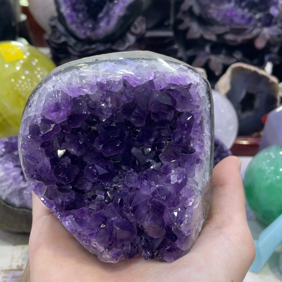 未镶嵌水晶珠宝半成品