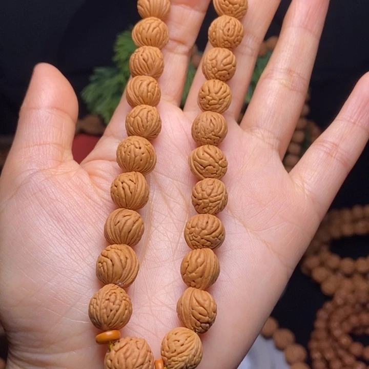 秦岭龙纹桃核手持