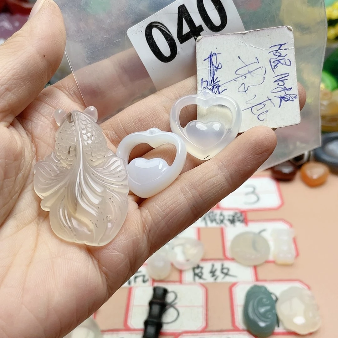 合金颈饰玛瑙/玉髓初*