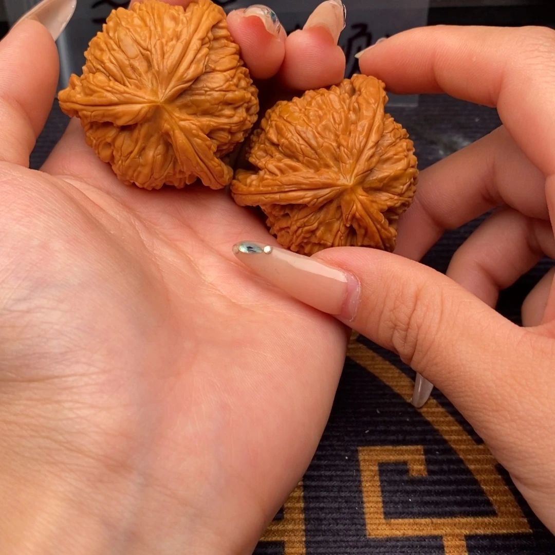 ****长吊坠文玩核桃白狮子