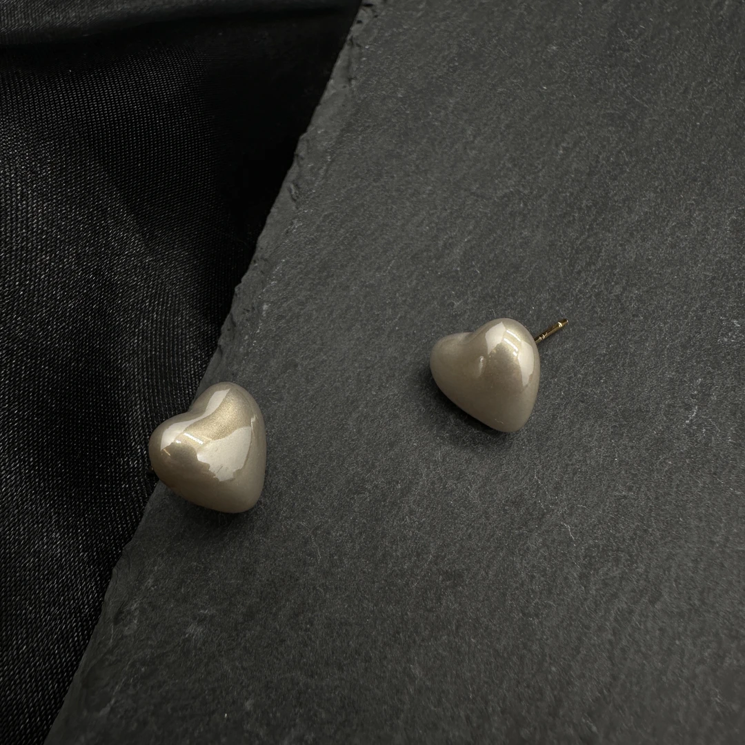 铜合金仿珍珠耳饰 0716Acc-854 甜美优雅高级感爱心贝珠耳饰