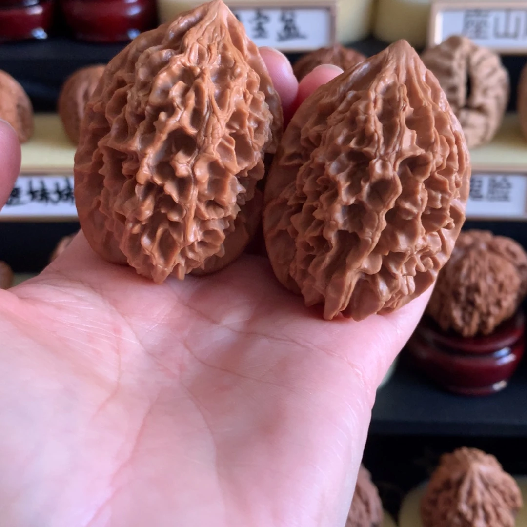 第***世木质类文玩核桃招财鼠