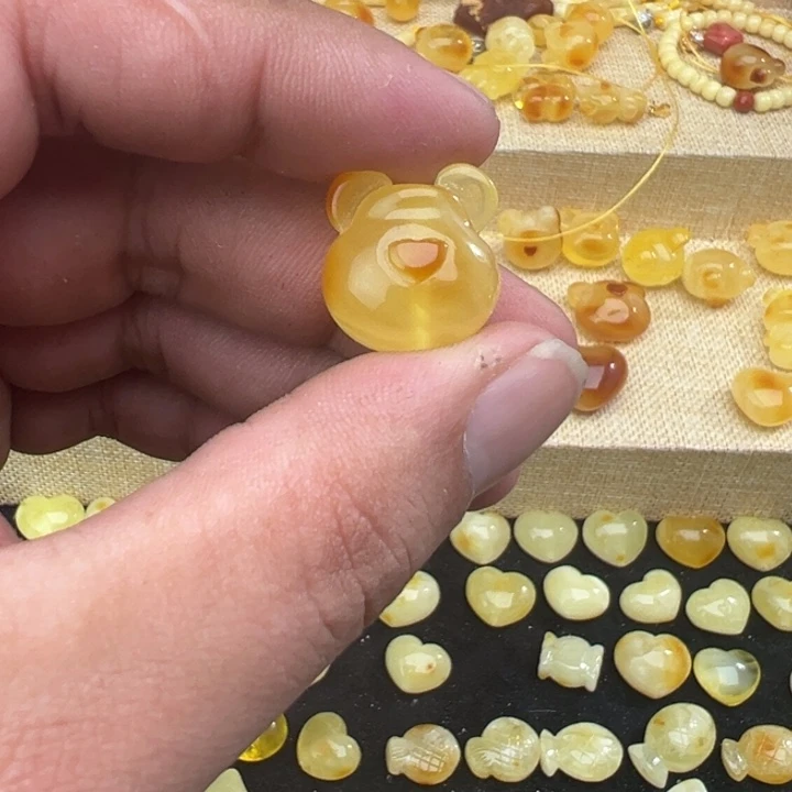 琥珀吊坠(不含链)未镶嵌元**子熊头