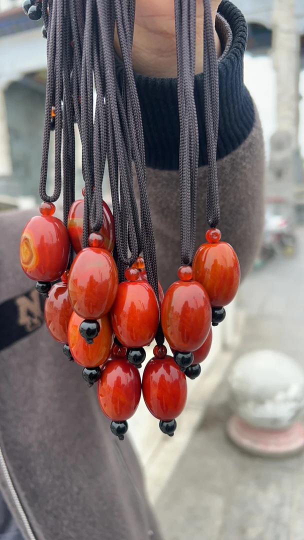 天然战国红转运珠吊坠