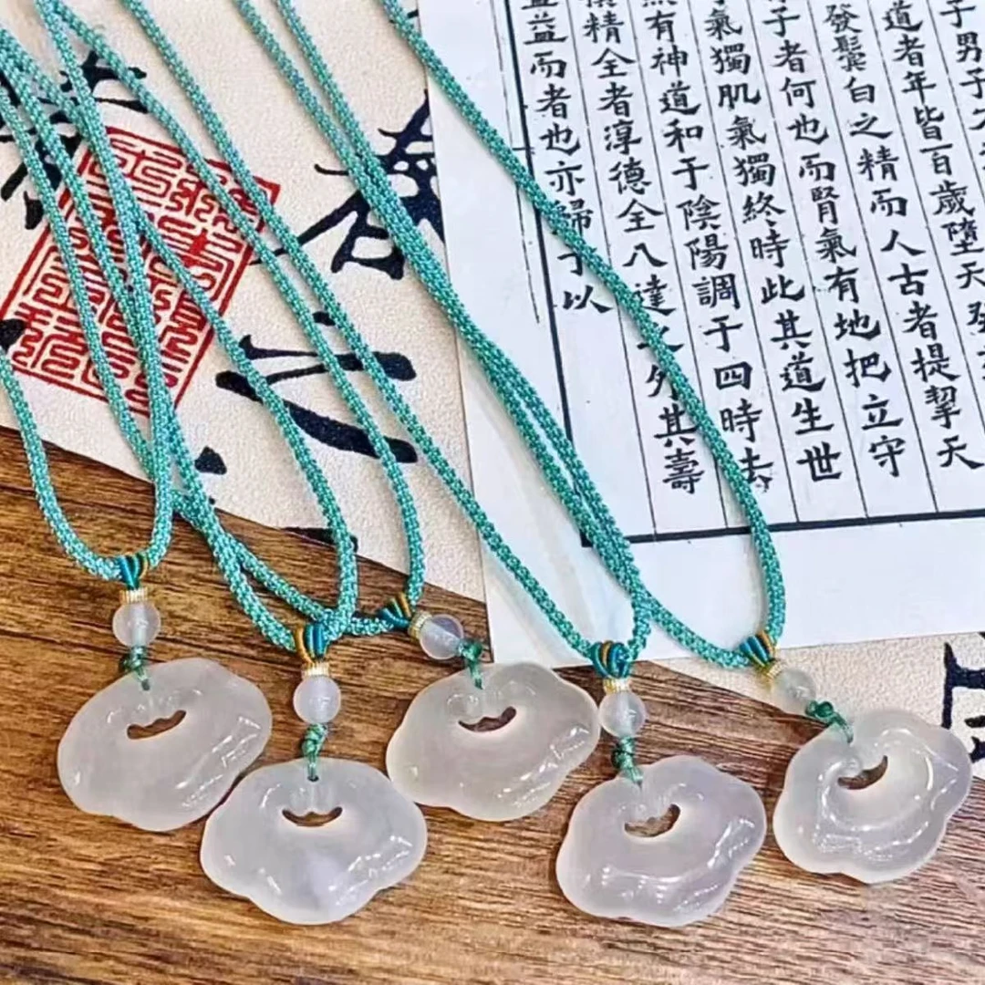 玛瑙玉髓祥云锁吊坠多样性发一