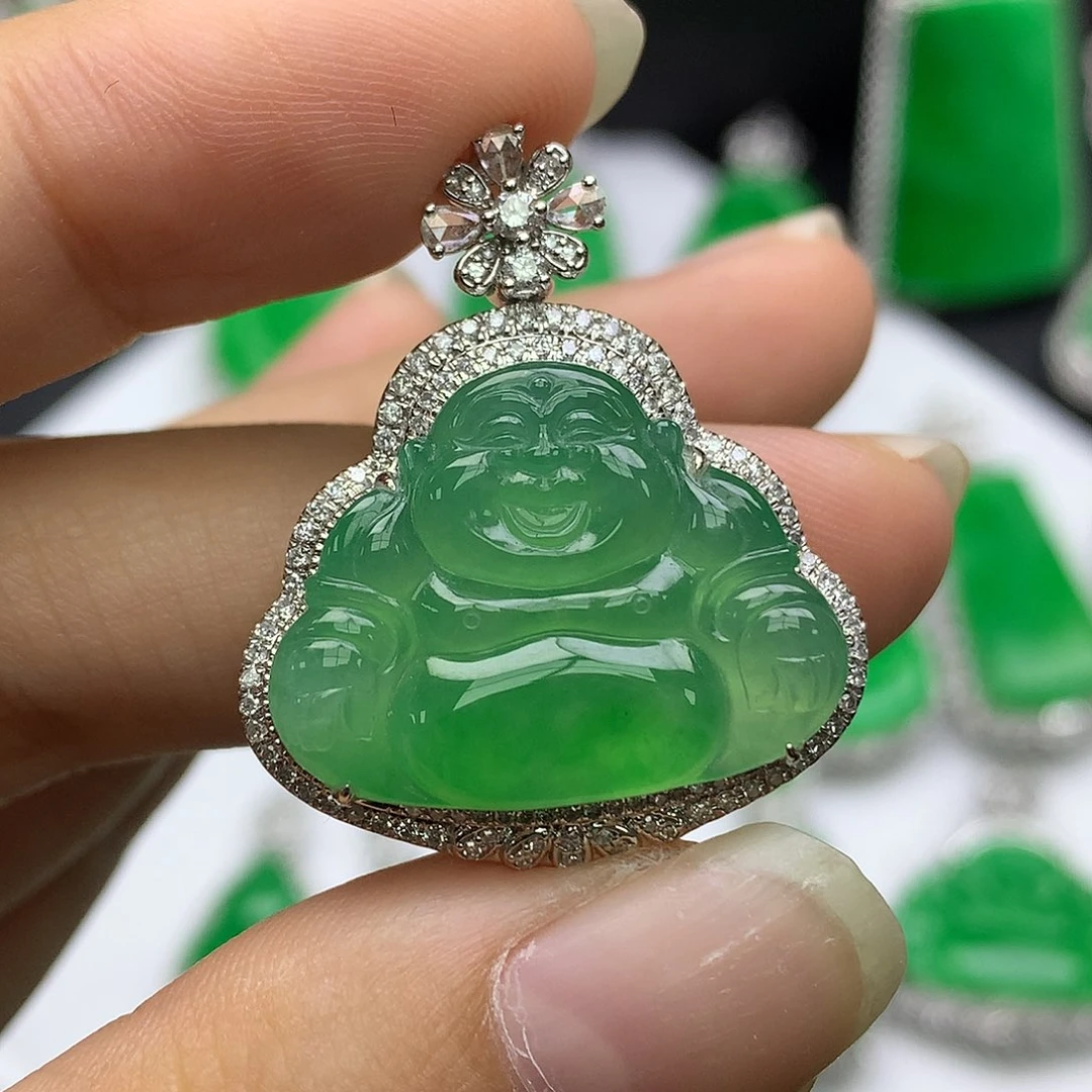 翡翠18K金镶嵌颈饰