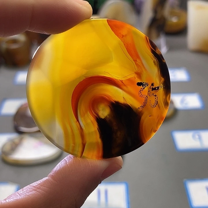 清***来玛瑙/玉髓未镶嵌珠宝半成品