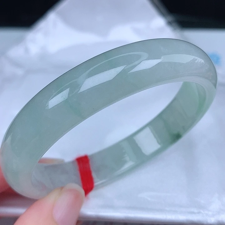 未镶嵌手镯（贵妃镯）翡翠天然