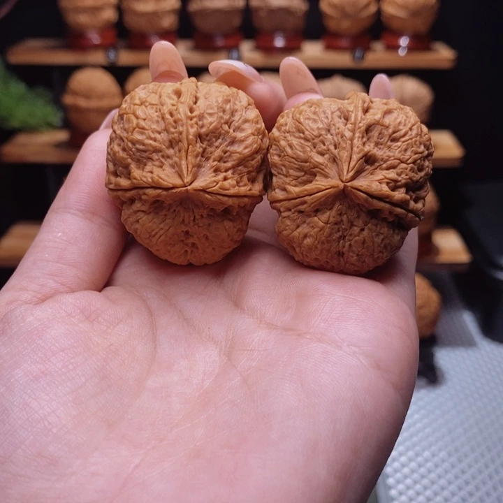 文玩核桃把件石玉三棱12