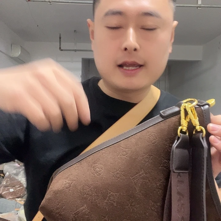 蚕丝麂皮（革）犏牛皮（革）