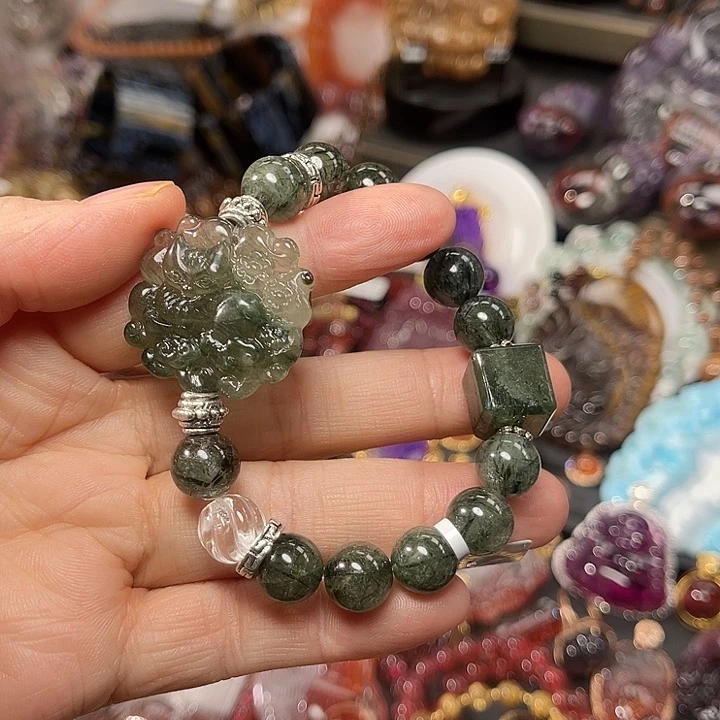 未镶嵌颈饰水晶订制