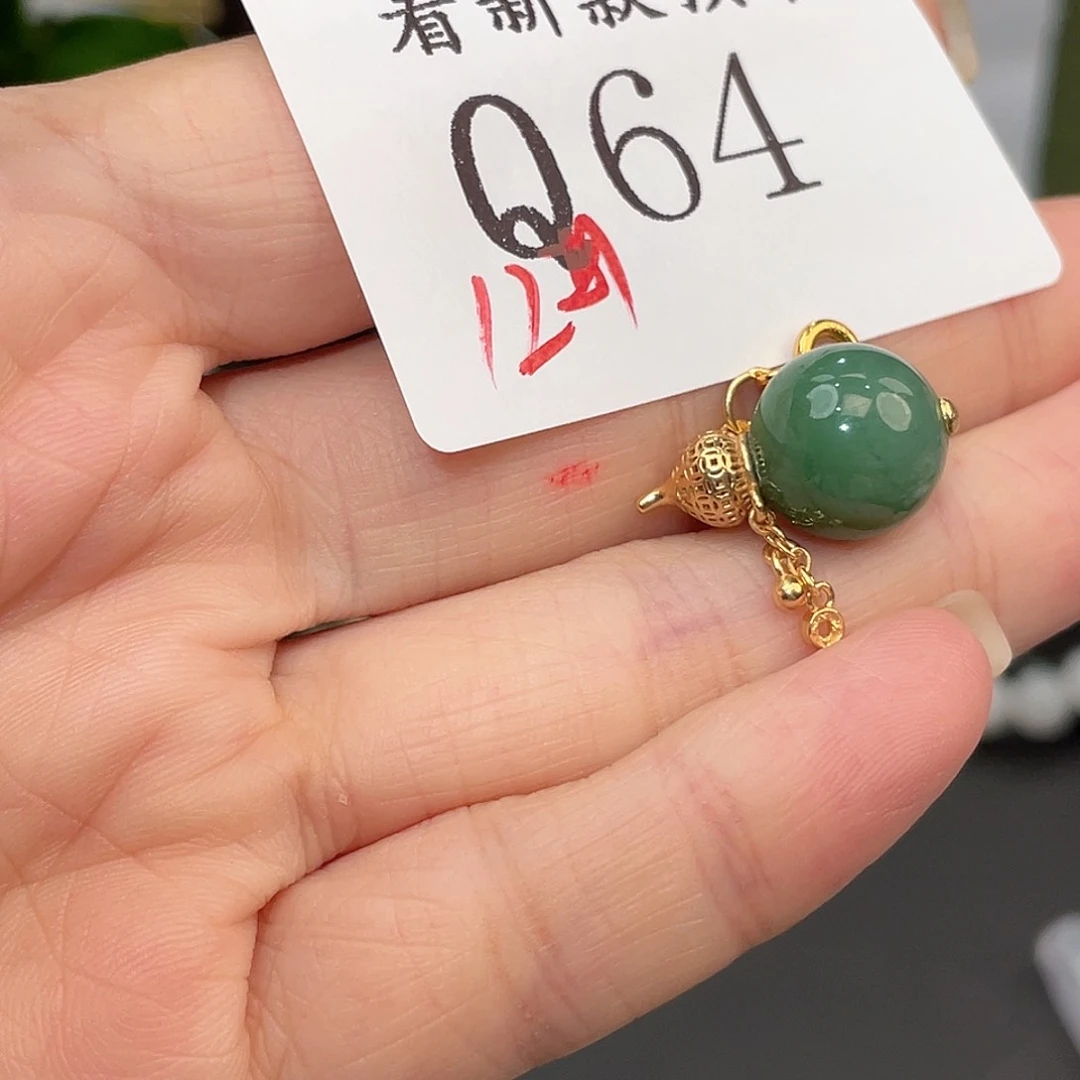 和田玉未镶嵌珠宝半成品Q64