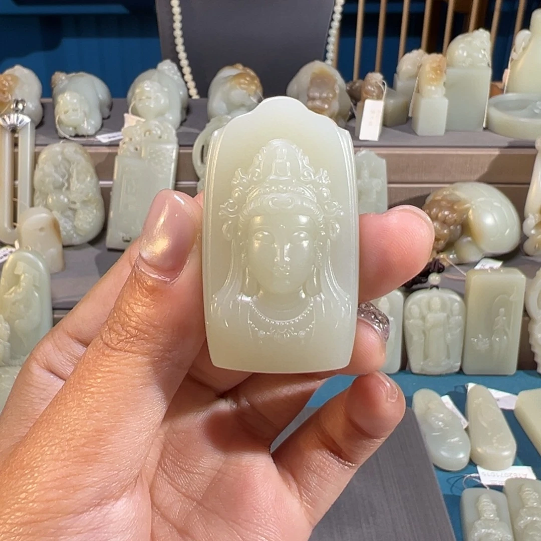 和田玉（糖玉）未镶嵌颈饰