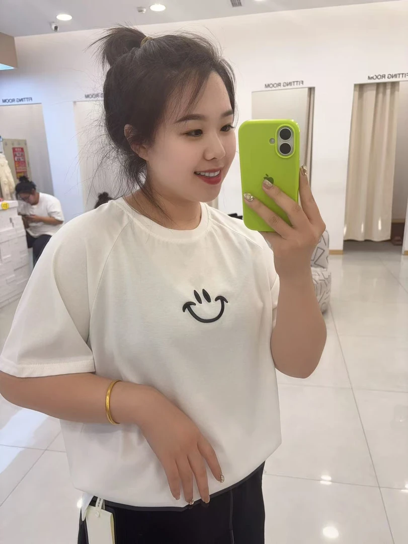 hello胖妞笑脸半袖
