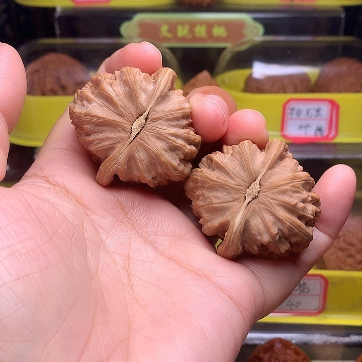 吊坠文玩核桃三角白