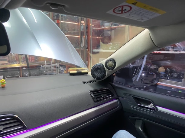 大众凌度汽车三分频A柱导模内8包布