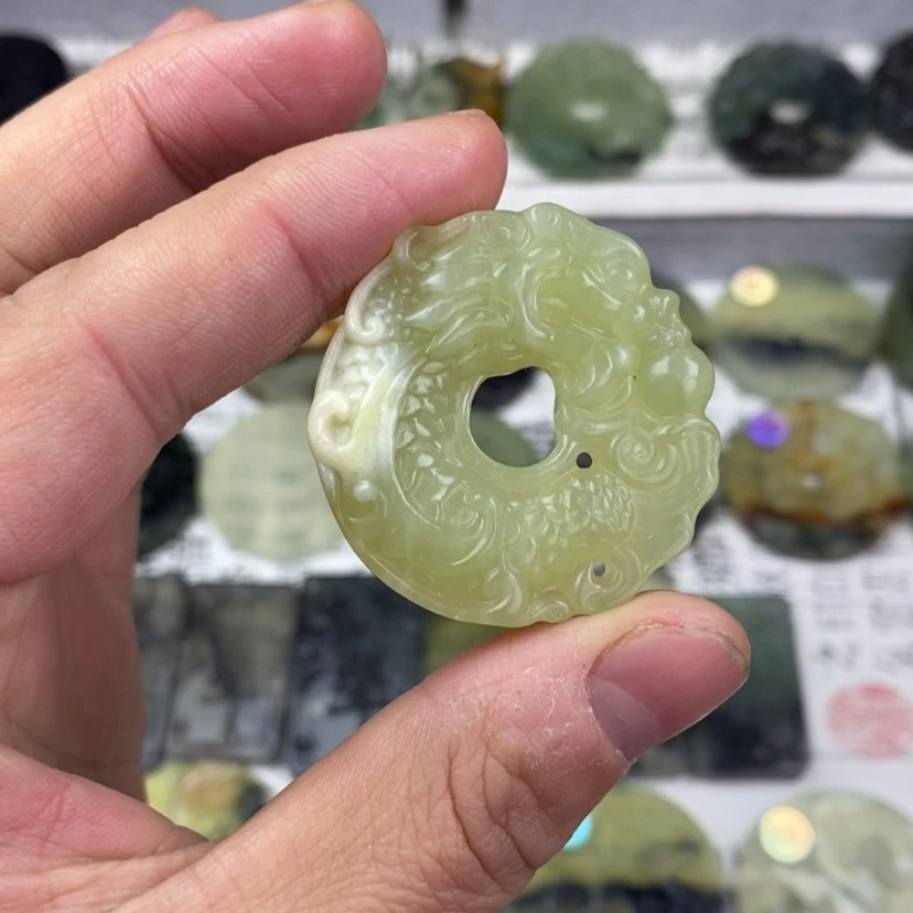 【闪购商品】岫玉颈饰未镶嵌岫玉龙鱼吊坠