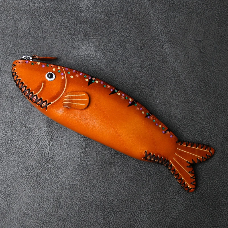 头层植鞣牛皮手拿包手工缝制小鱼儿彩绘笔袋树膏皮复古简约收纳袋