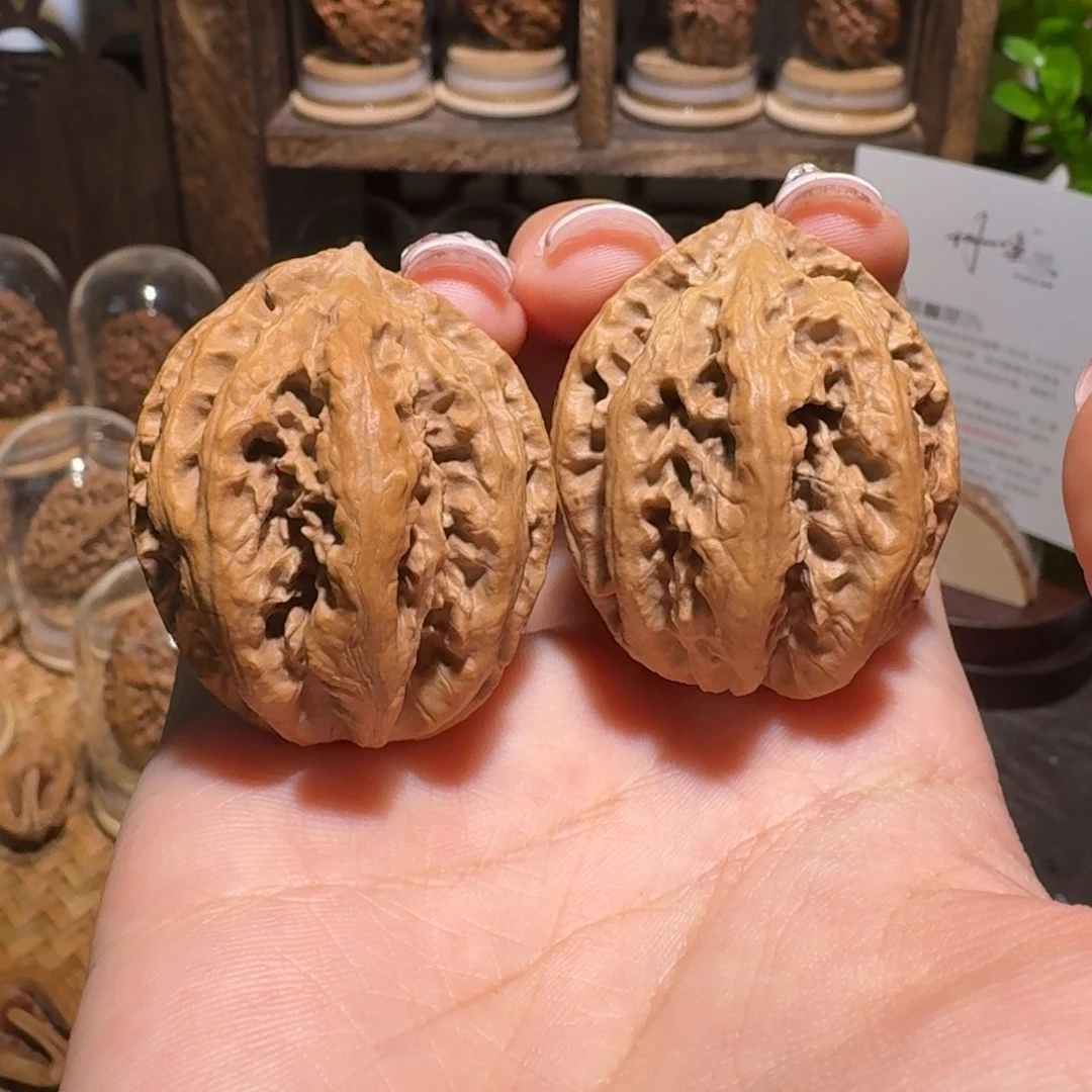文玩核桃把件粗筋龙纹西瓜