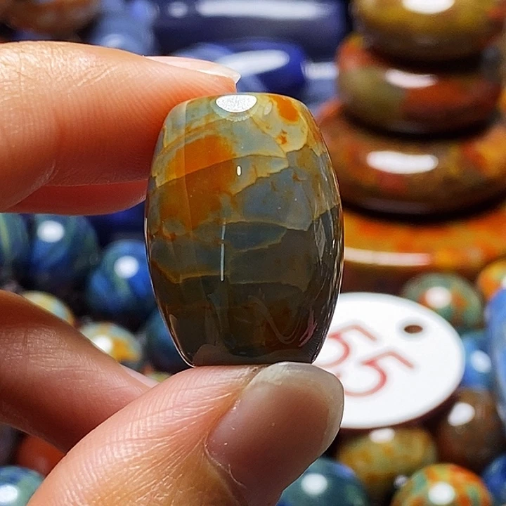 宋***征玛瑙/玉髓颈饰未镶嵌