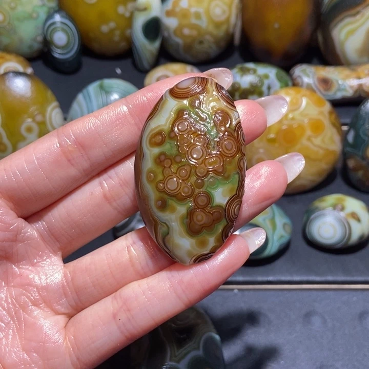 【闪购商品】未镶嵌玛瑙/玉髓珠宝奇石r