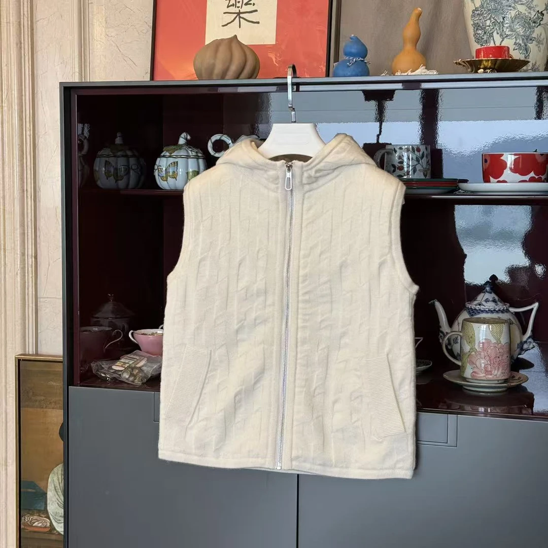 MYL 2025秋冬新品羊绒针织马夹无袖休闲纯色时尚拉链连帽马甲上衣