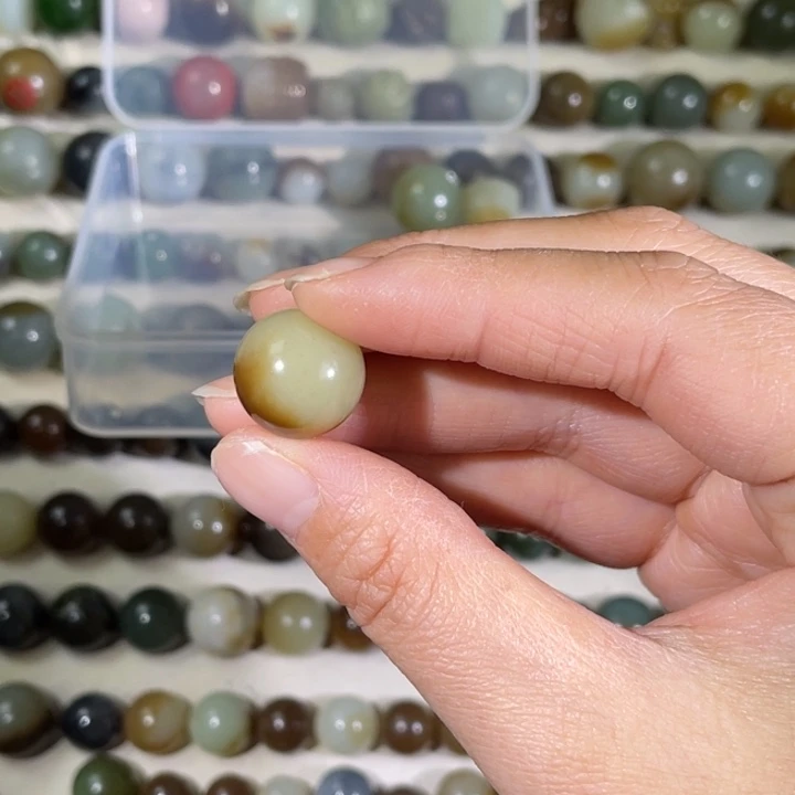 和田玉（糖玉）未镶嵌珠宝半成品16