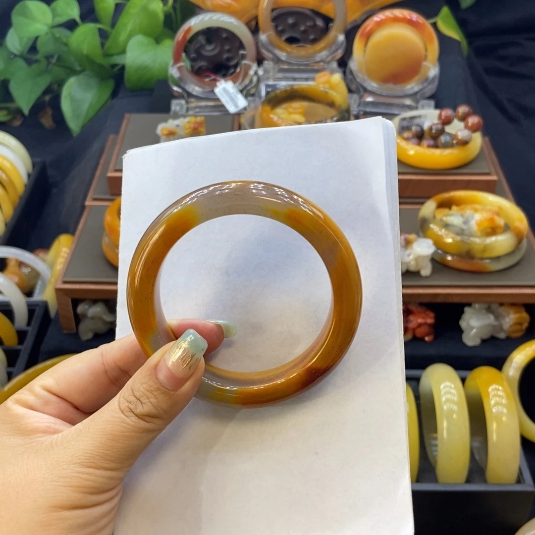 a***使石英质玉（黄龙玉）未镶嵌手镯H