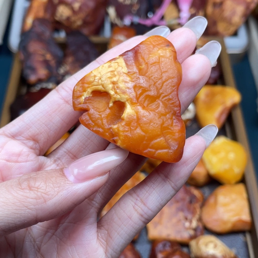 琥珀未镶嵌珠宝奇石