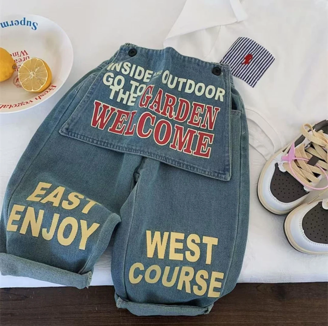 宝宝可爱屁帘牛仔裤子