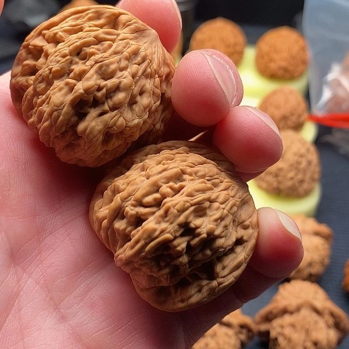 文玩核桃把件闪电24