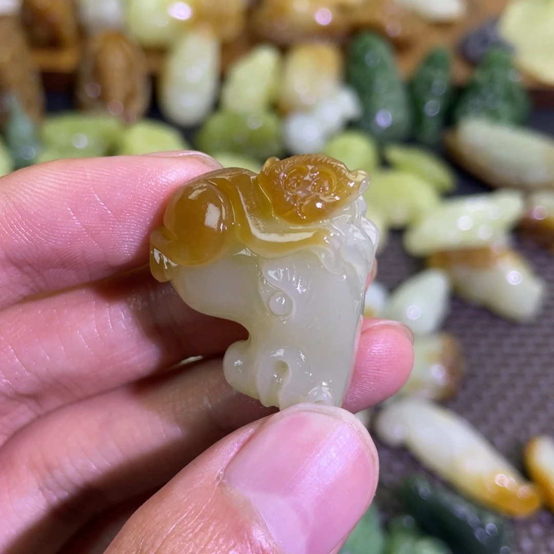 颈饰未镶嵌和田玉糖白马上封侯