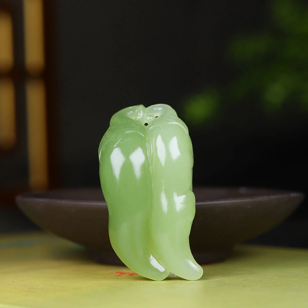 1010117和田玉黄玉辣椒挂件