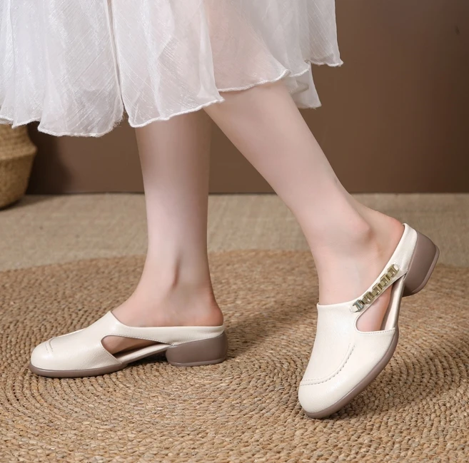 妈妈鞋软底舒适百搭时尚镂空粗跟中老年休闲夏季复古防滑包头半拖