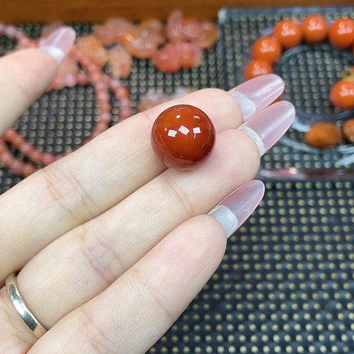 南红玛瑙未镶嵌颈饰火焰纹单珠