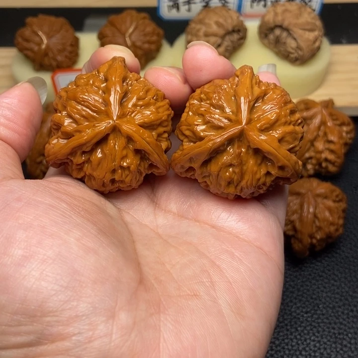 文玩核桃把件T*O工艺三棱