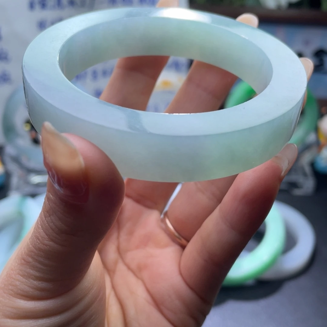 采***山定制翡翠未镶嵌翡翠