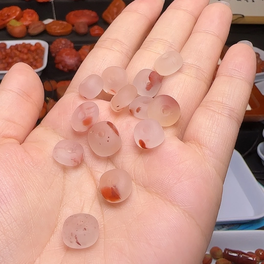 南红玛瑙未镶嵌颈饰