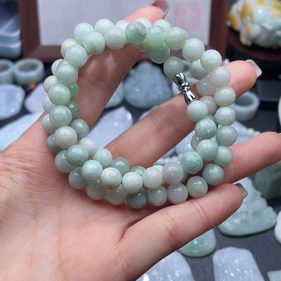 翡翠未镶嵌颈饰卡7.6